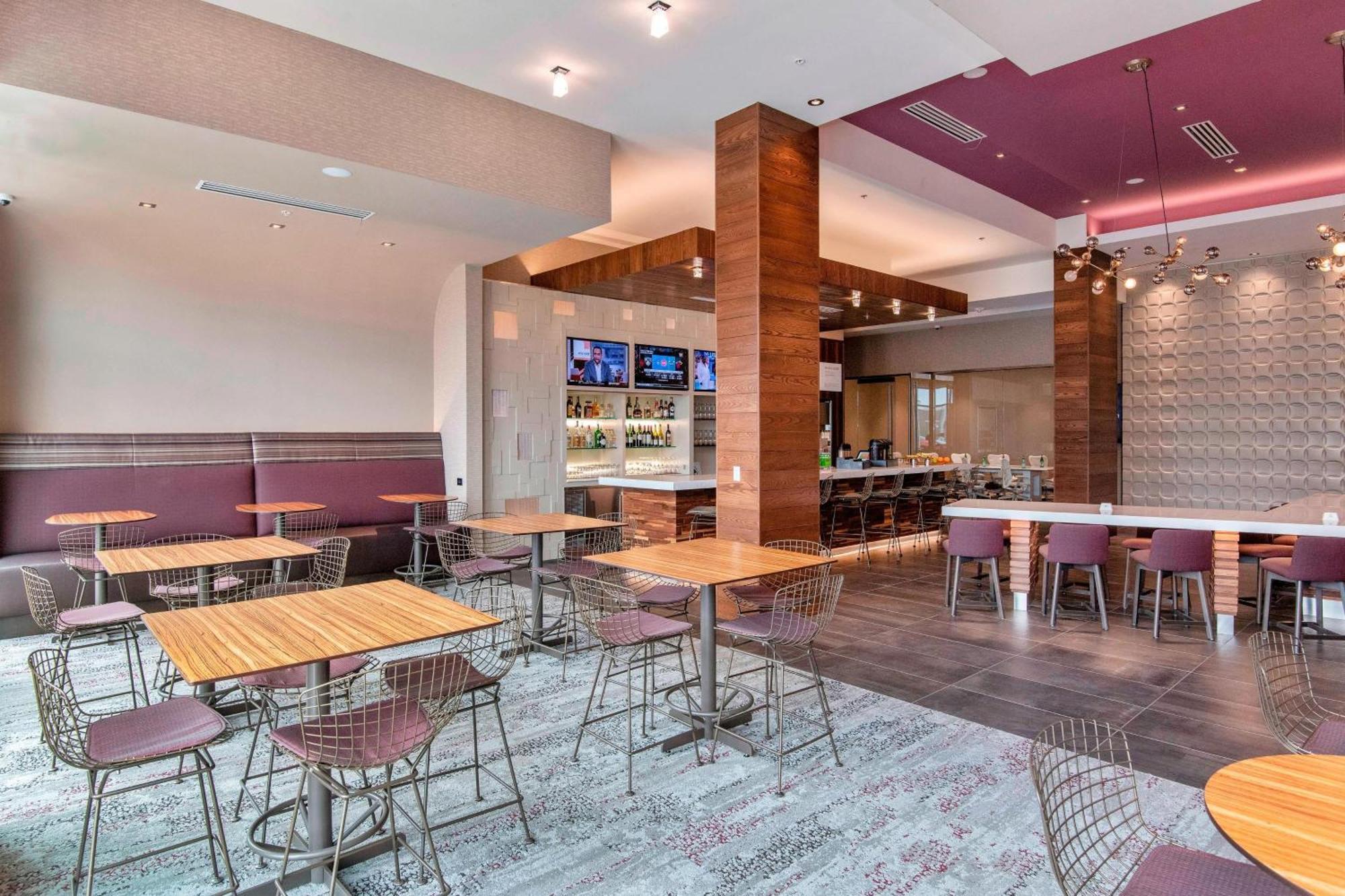 Hotel Courtyard By Marriott Raleigh Cary/Parkside Town Commons Extérieur photo